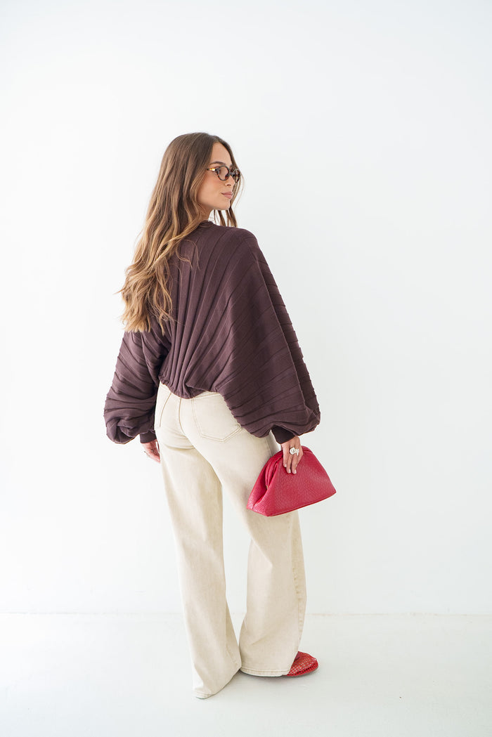 PULL ELLA