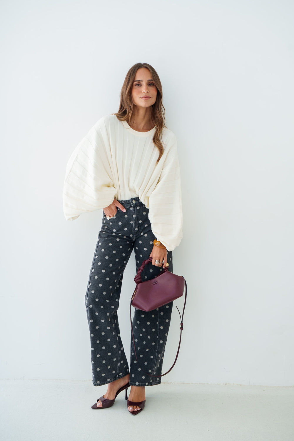 PULL ELLA