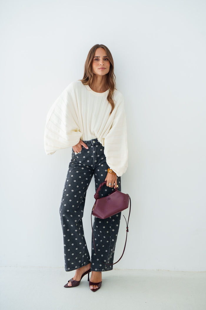 PULL ELLA