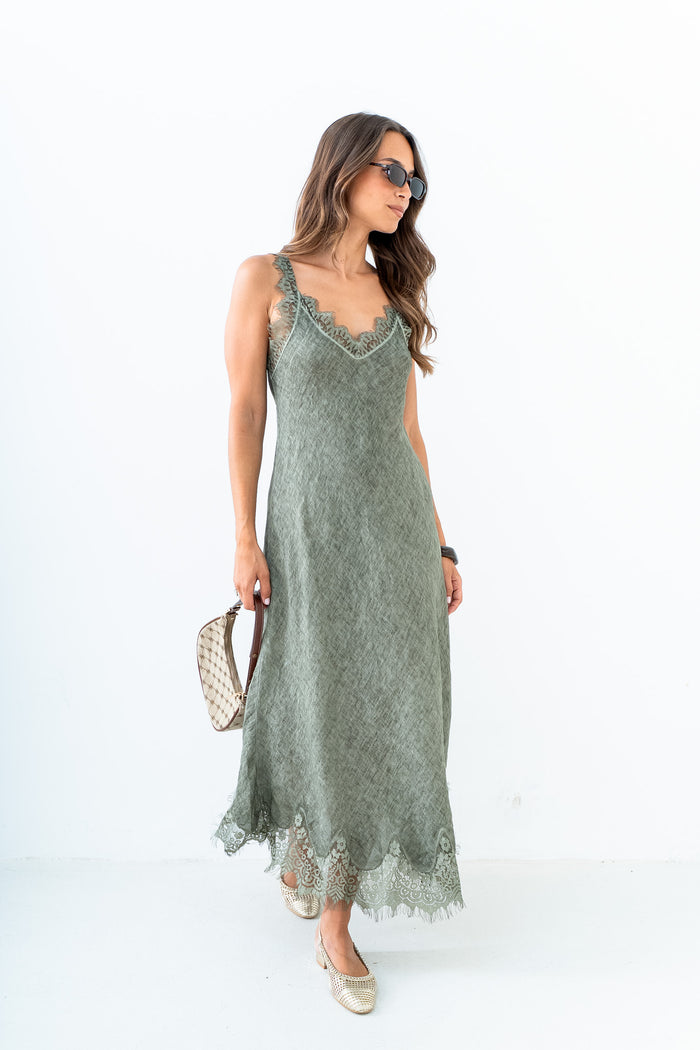 ROBE CLEO