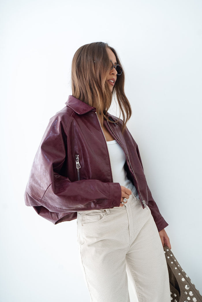 VESTE SIMILI OMA