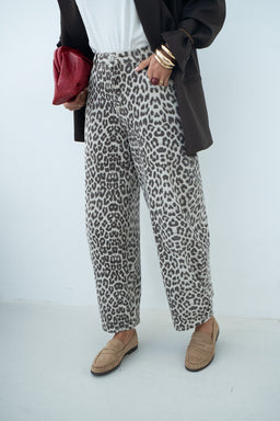 JEAN LEOPARD YSÉ - JEAN