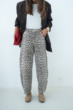 JEAN LEOPARD YSÉ - JEAN