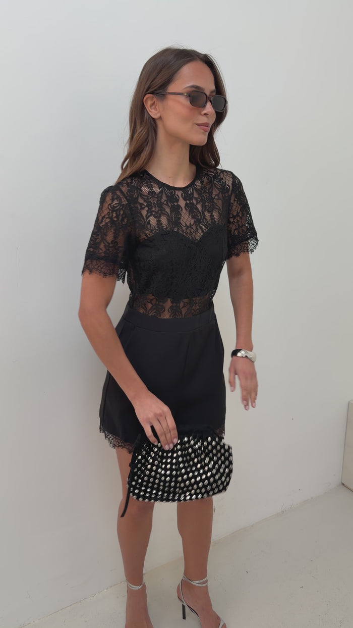 COMBISHORT GABRIELLA